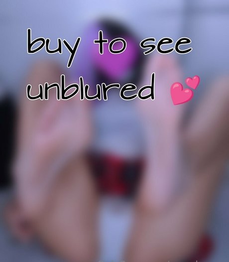 AurorkaUwU sexy pornstar pics