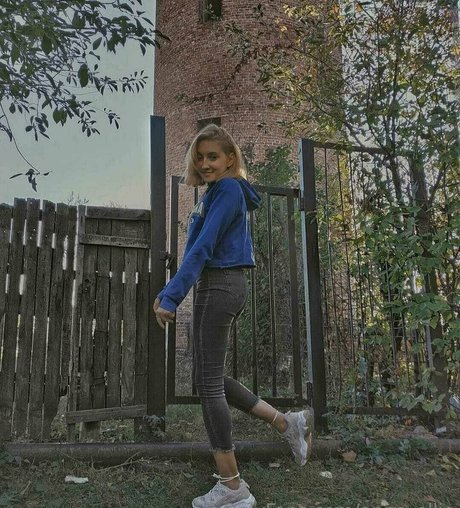 anna ellie nudes pornstar pics