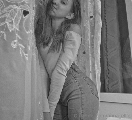 anna ellie model nude picture