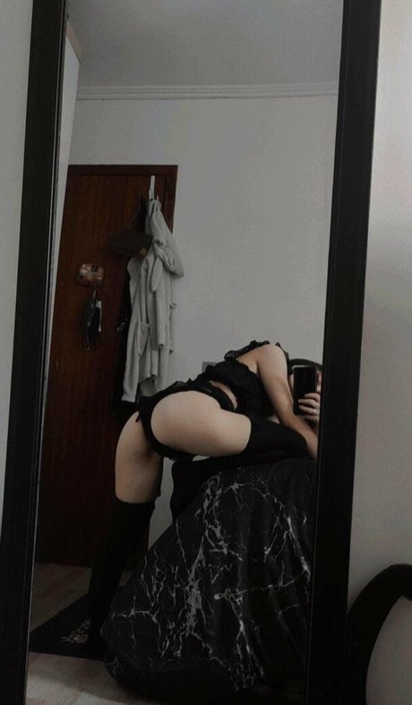 ardatb model pornographic pic