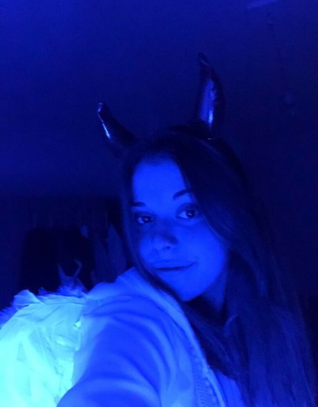 ellenofficial star photos