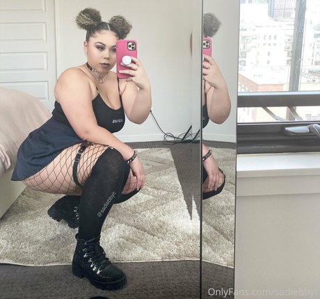 Sadiebbyc pornstar pretty pics