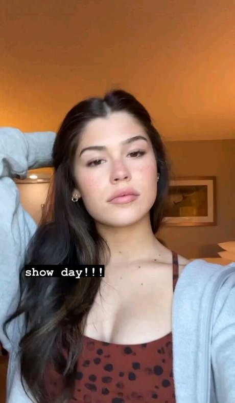 Dylan Conrique perfect actress img