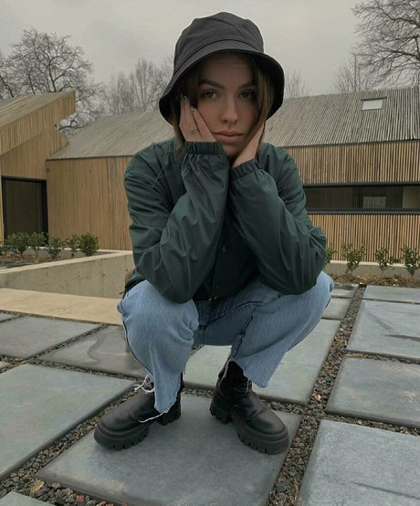 mallennnna high quality pornstar gallery