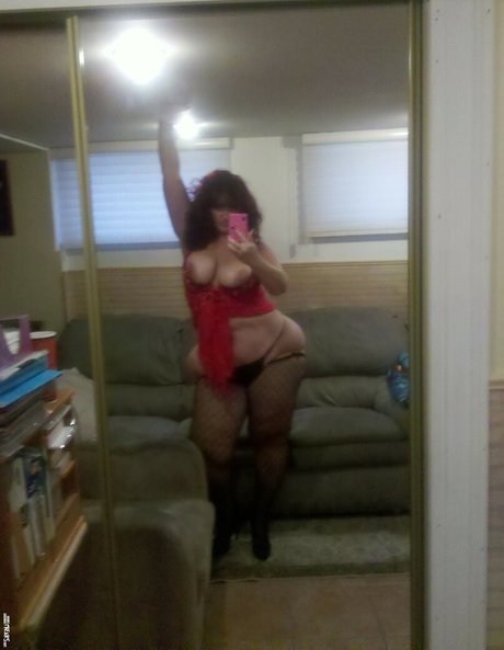 Redvelet6877 star pornographic photo