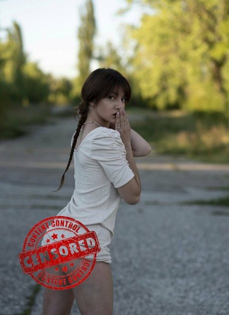 Ivonazg model pretty photo