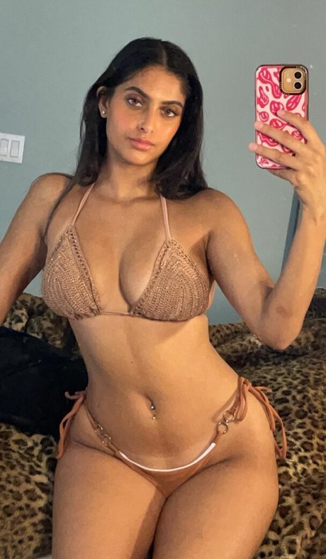 Happy Barot free pornstar img