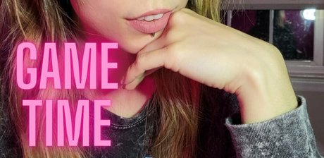 crybunniecensored model pornographic image