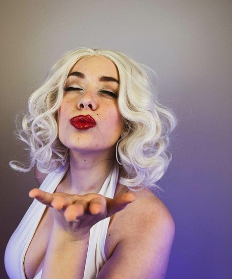 Dos Cavazos adult star img