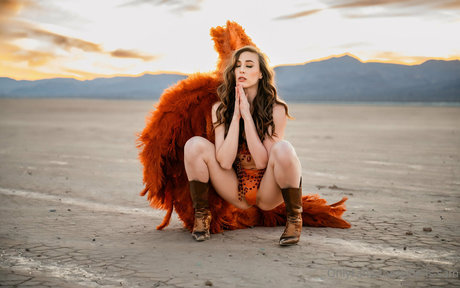 she is sam nice actress pics