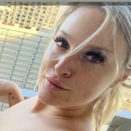 Daisy Delacroix sex star pics