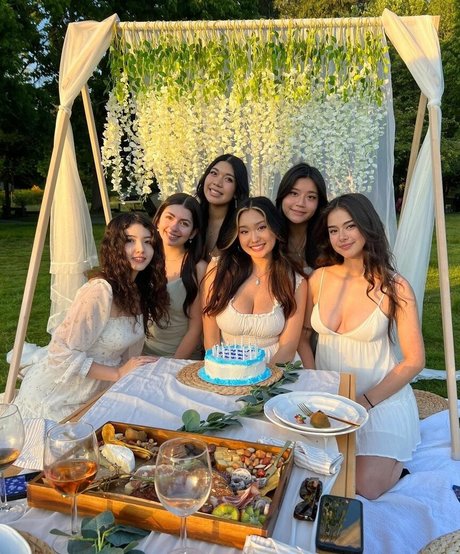 Chaela top actress picture