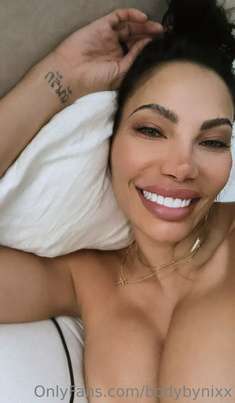 bodybynixx nice pornstar photos