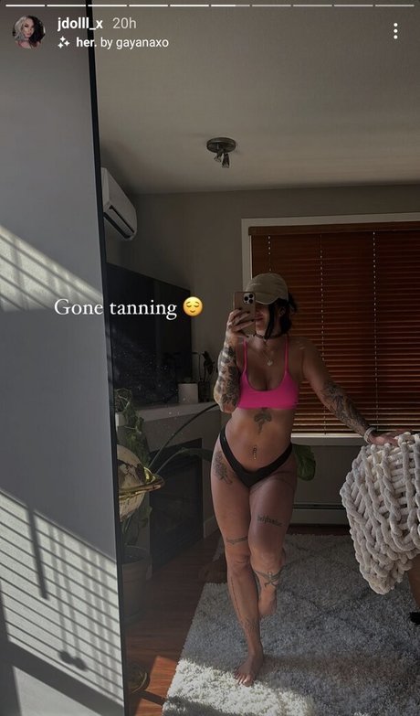 JDolll x naked actress photo