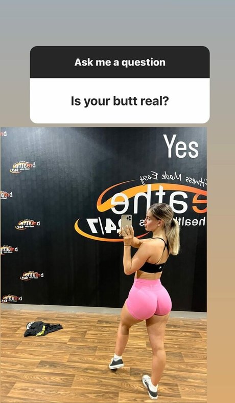 Lillie Bass top pornstar gallery