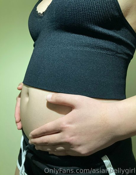asianbellygirl hot star image