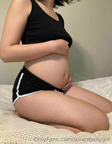 asianbellygirl naked model photo