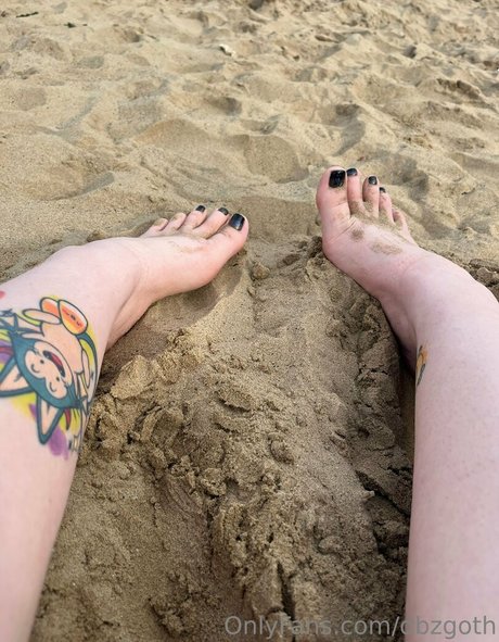 dbzgoth beautiful model pics