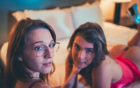 chlobodyyy free actress gallery