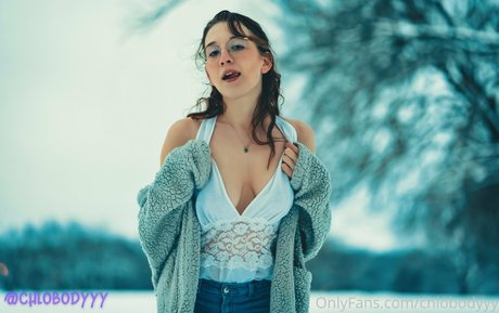 chlobodyyy star pretty image