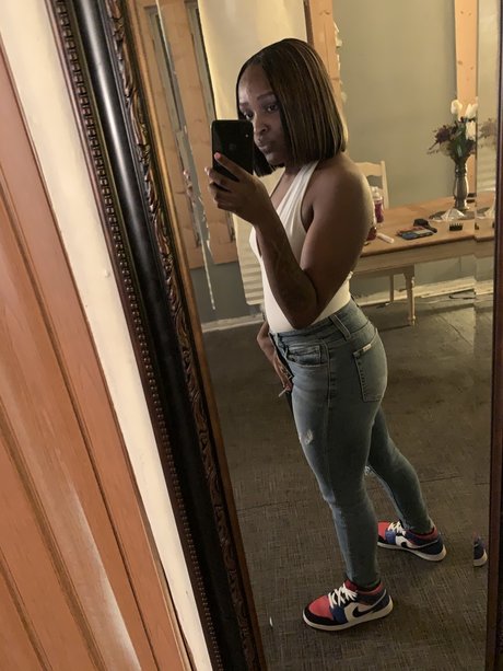 lol model nudes pics