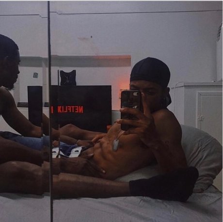 Munjii pornstar nude photo