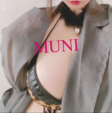 MUNI pornstar nude archive