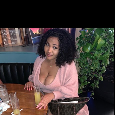 Mulan Banks star porn photo