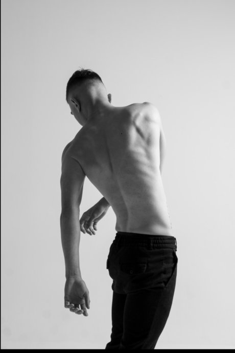 Ethan Gross model hot pics