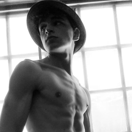 Jackson Lomax free star galleries