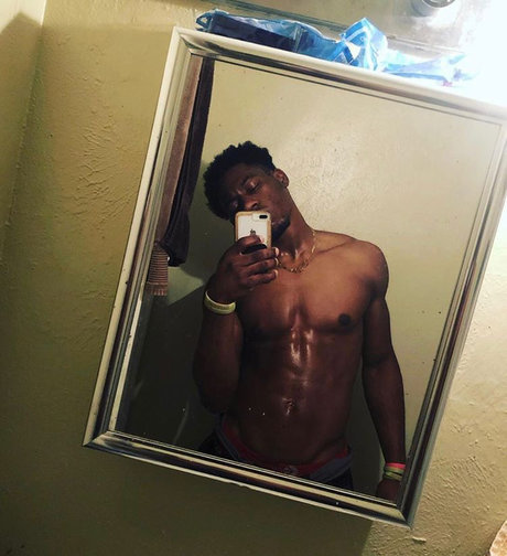 Elgin Baylor model naked pictures