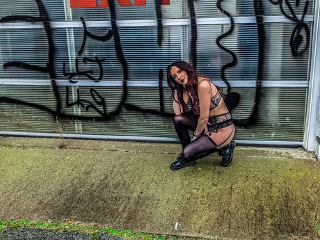 Georgia Peach_ sexy star pic