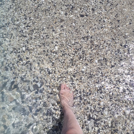 feet eat sexy actress photo