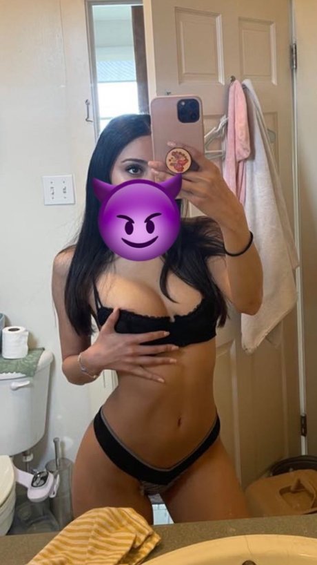 Ms Nadia erotic pornstar picture