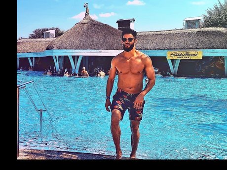 Mysterious Patrick model nice pics