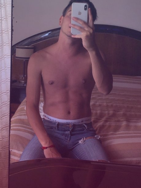 unknown pornstar top photo