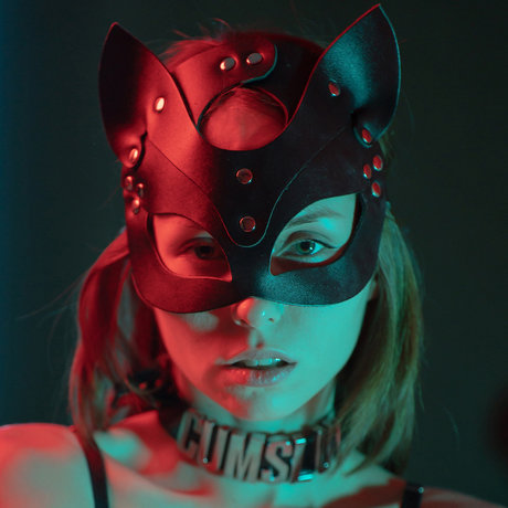 My Little Swallow nude model photo