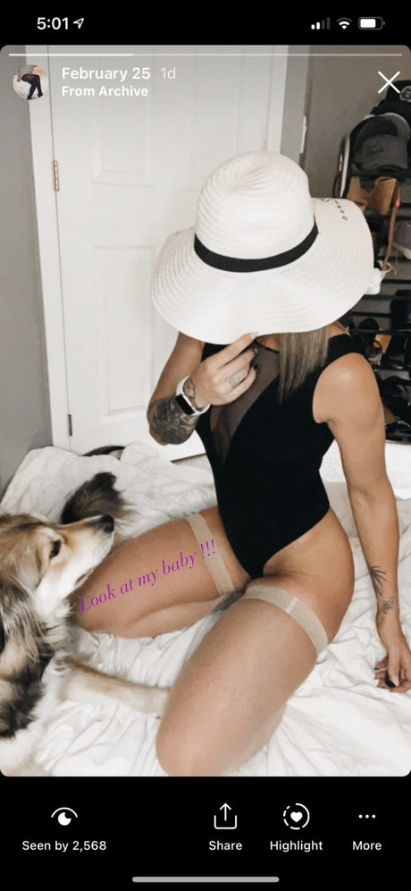 Myfinewifey model free photo