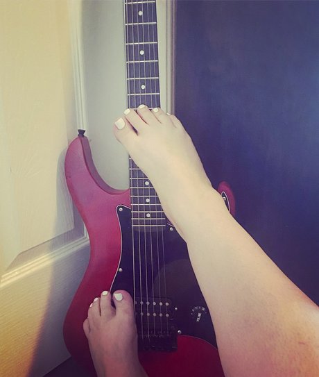 MyFeetAreHereForIt model nudes img