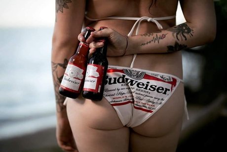 Fetbabe star naked galleries