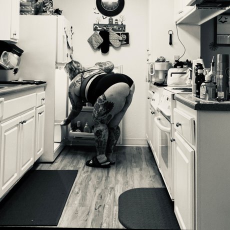 Thicc Thiccly_ porn actress pics