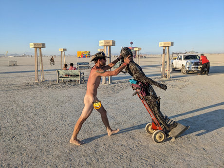 Ferrous Hare model exclusive pics