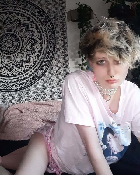 Eren art actress pic