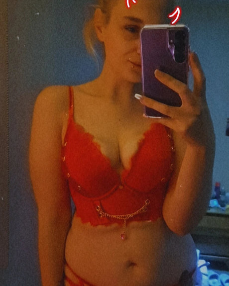 CurvyBabyxo star porn galleries