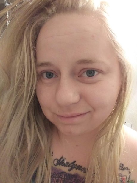 Sierra Smith porn model photos