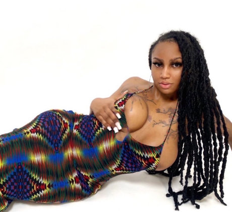 Nae Bodies model pornographic gallery