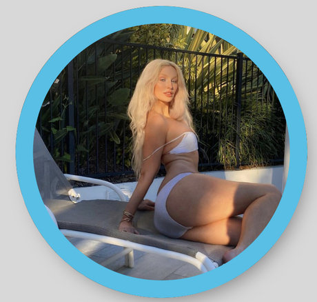 Nadia Paris hot model gallery