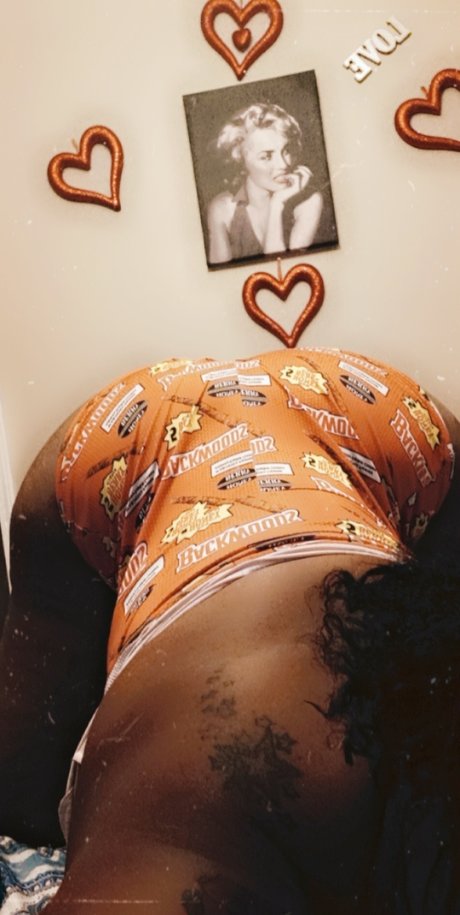 Bluu Dior adult actress gallery