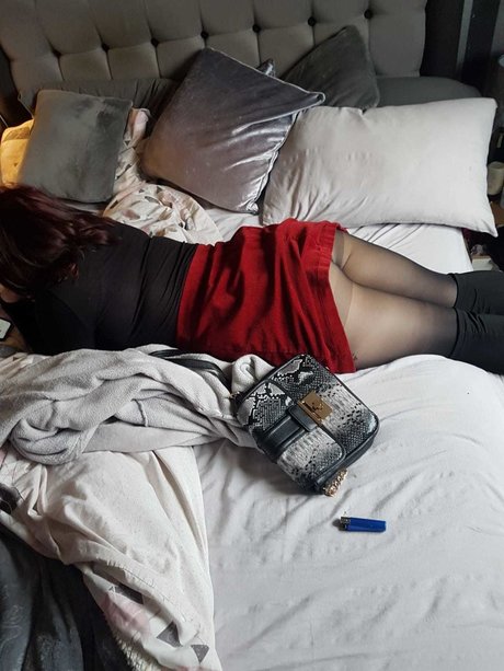 Curvy Bea free star gallery