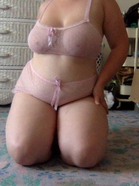 CurvesandCurlsxxx FREE model sexy photo